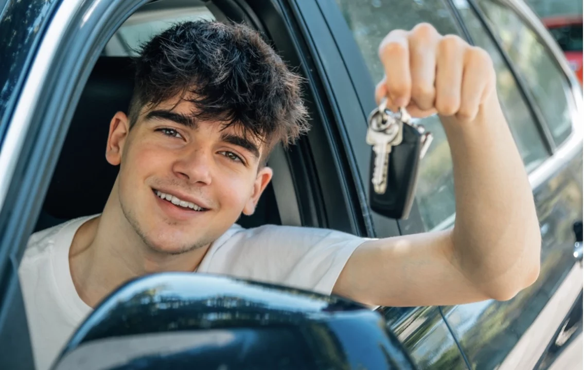 Permis de conduire à 17 ans : guide complet pour les jeunes conducteurs et leurs parents