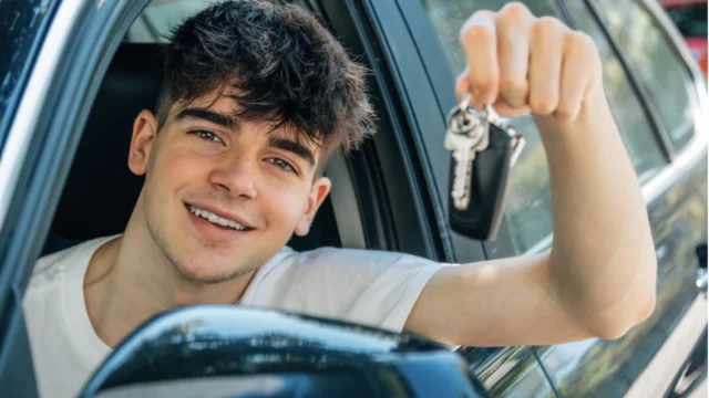 Permis de conduire à 17 ans : guide complet pour les jeunes conducteurs et leurs parents